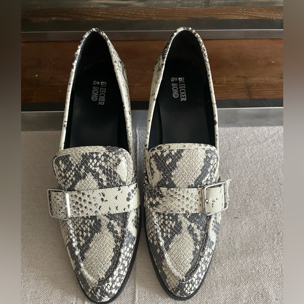 Bleecker & Bond Python Print Buckle Loafers Sz 9.5 - image 1